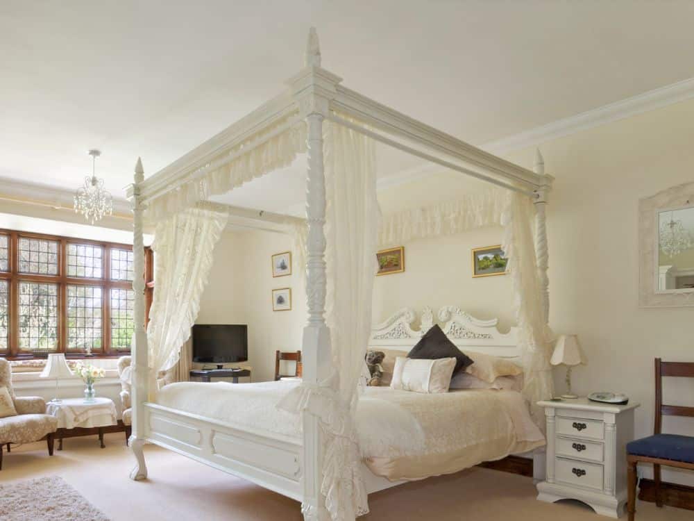 Add a Canope Bed